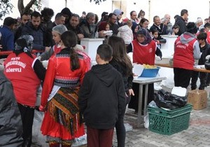 Karadenizliler 9. Hamsi Festivalinde Bulutu