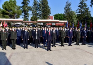 Ulu nder Mustafa Kemal Atatrk, lmnn 82nci yl dnmnde trenlerle anlyor.