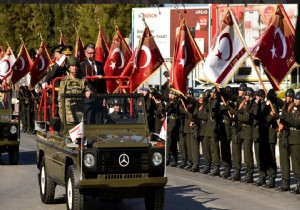 KKTC'nin 42nci kurulu yl dnm trenlerle kutland